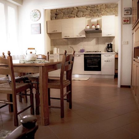 Casa Vacanza Ilia Pescia Luaran gambar