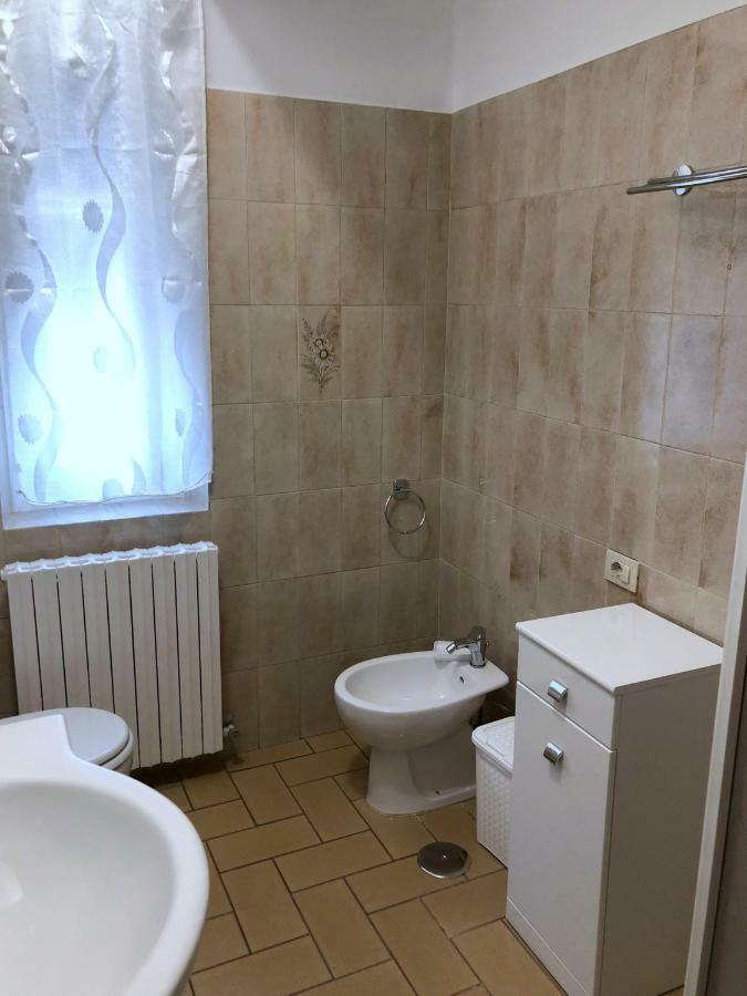 Casa Vacanza Ilia Pescia Luaran gambar