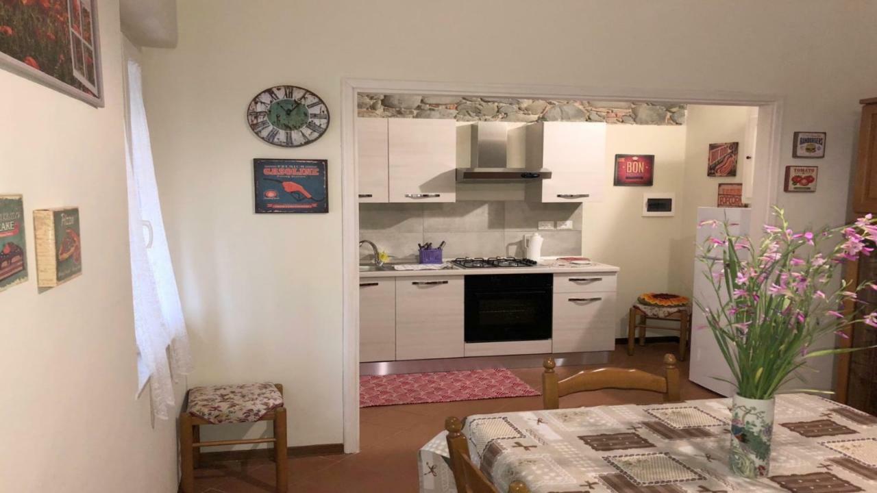 Casa Vacanza Ilia Pescia Luaran gambar