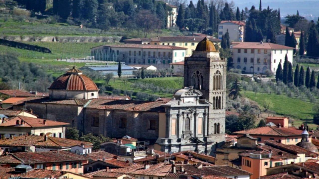 Casa Vacanza Ilia Pescia Luaran gambar