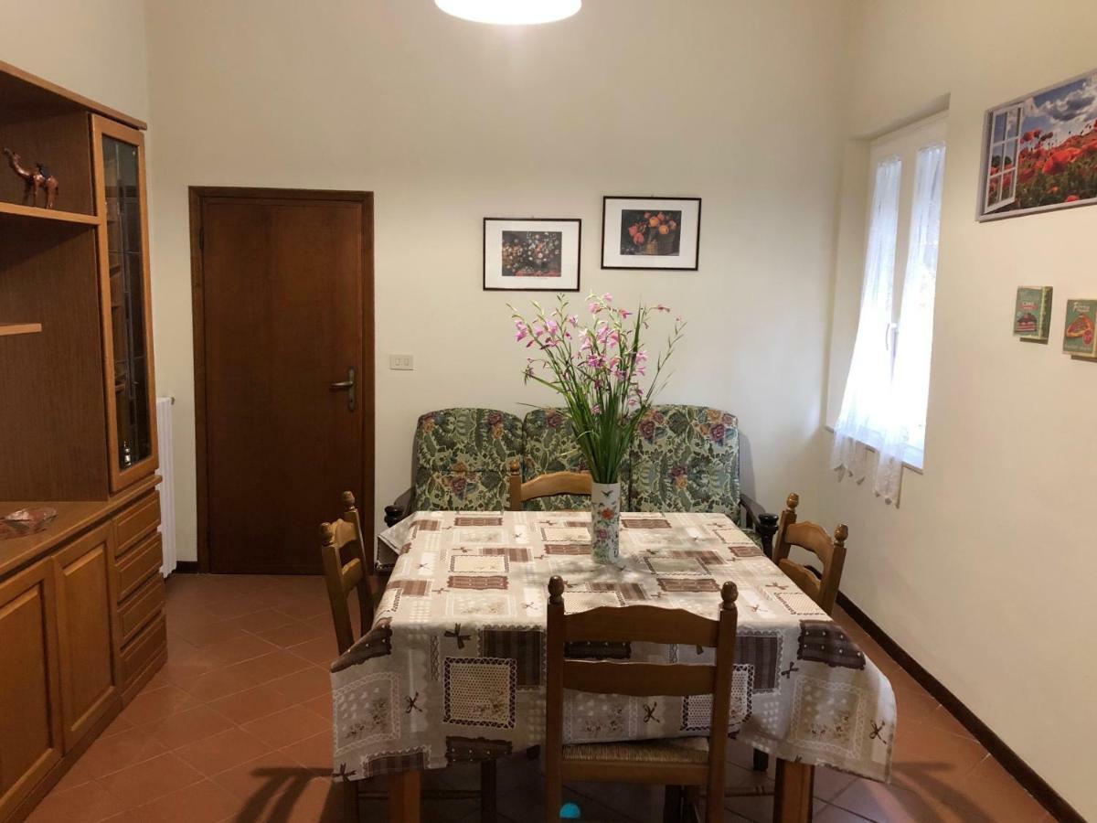 Casa Vacanza Ilia Pescia Luaran gambar