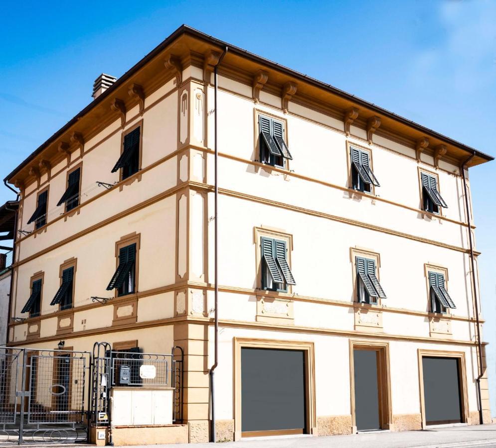 Casa Vacanza Ilia Pescia Luaran gambar