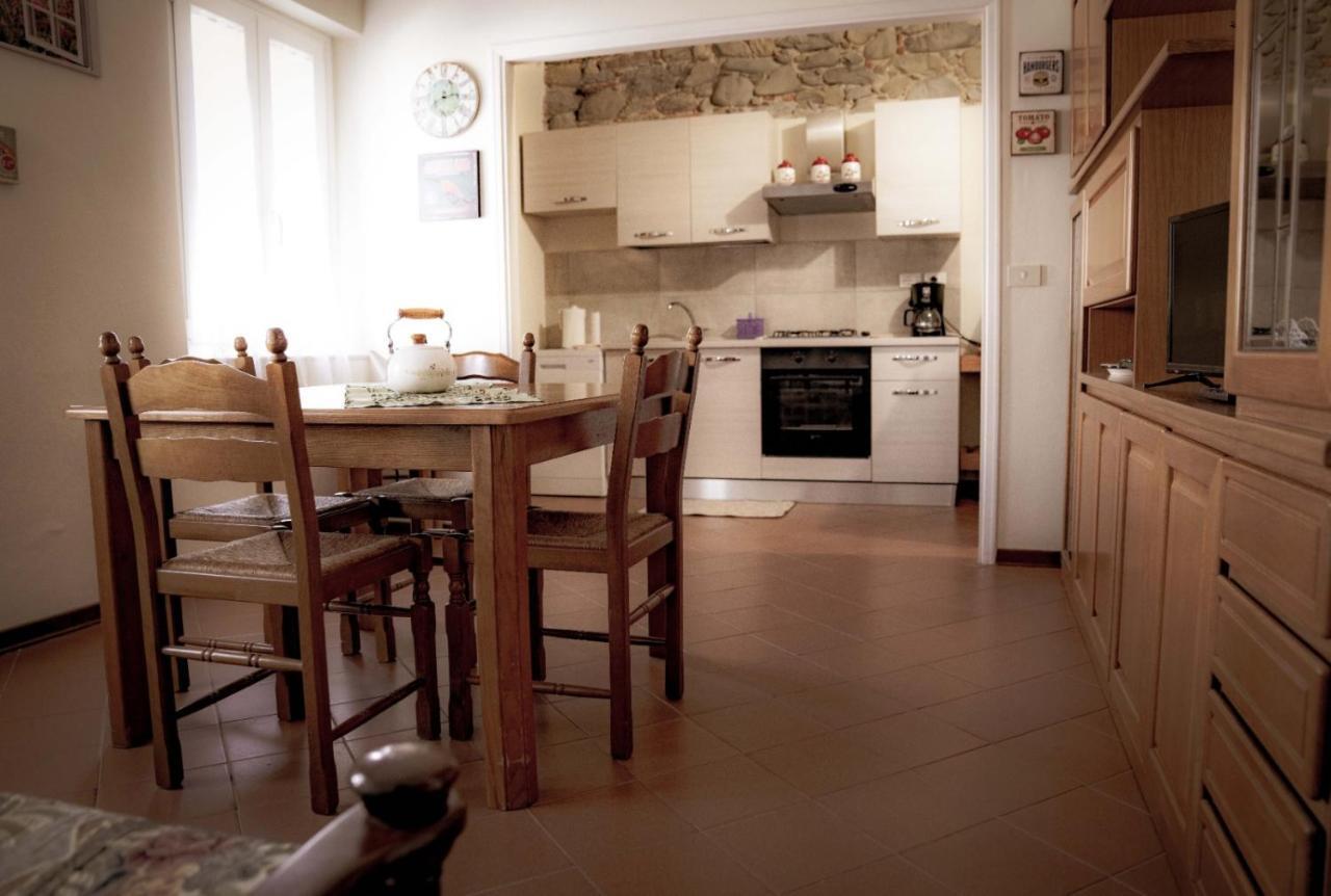 Casa Vacanza Ilia Pescia Luaran gambar