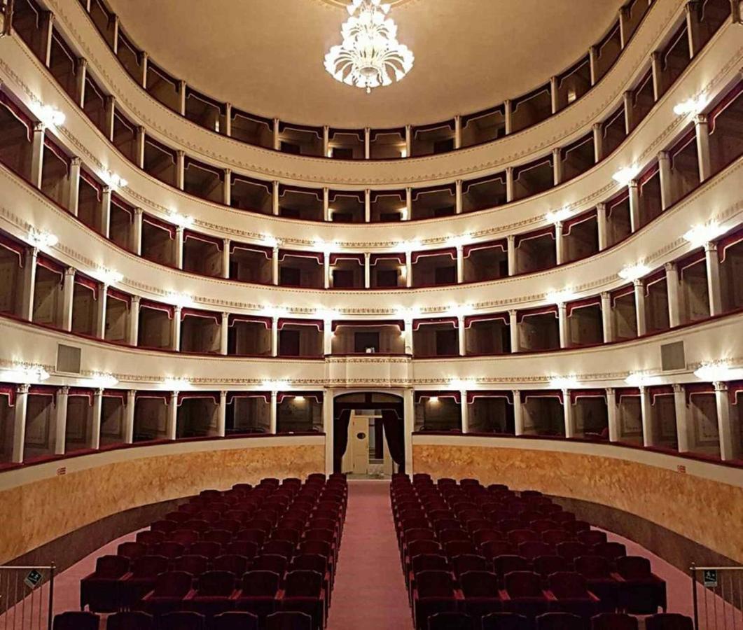 Casa Vacanza Ilia Pescia Luaran gambar