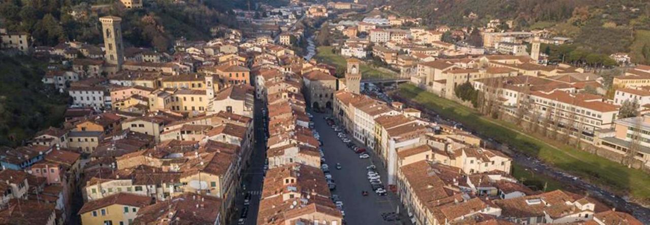 Casa Vacanza Ilia Pescia Luaran gambar