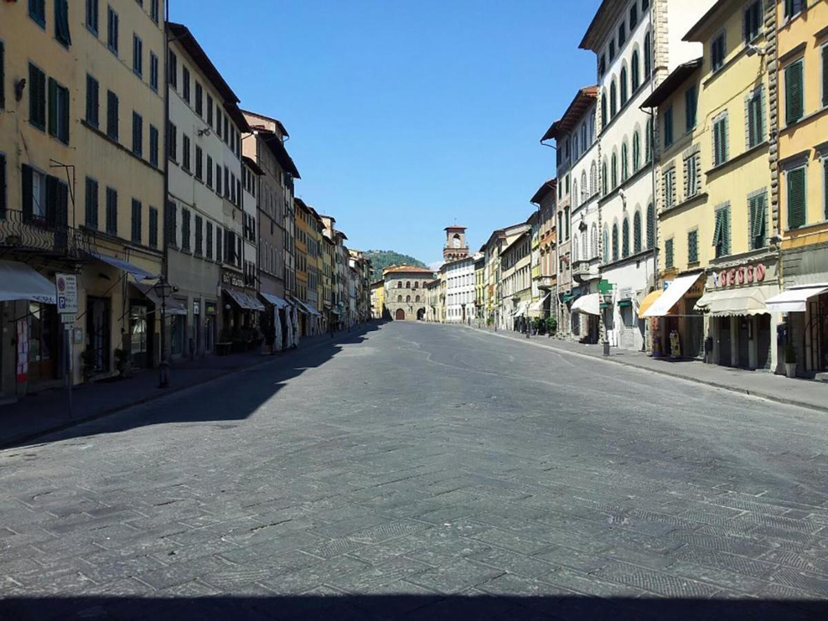 Casa Vacanza Ilia Pescia Luaran gambar